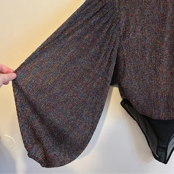 JEALOUS TOMATO Elegant Multicolor Blouse with Balloon Sleeves - Picture 4 of 4